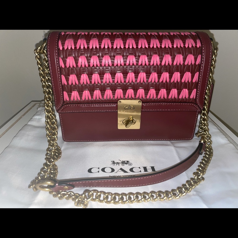 Coach HUTTON SHOULDER BAG WITH WEAVING